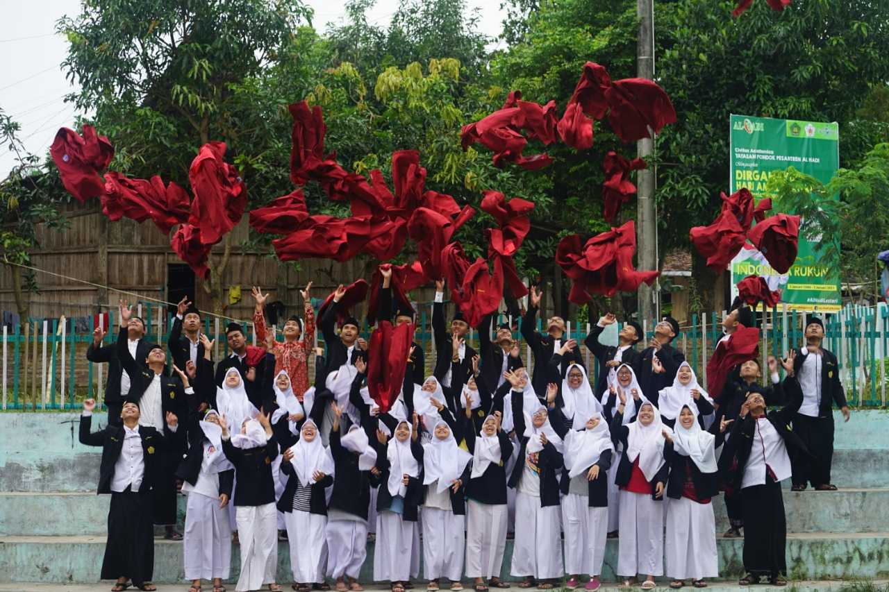 Foto Perpisahan Kelas Akhir